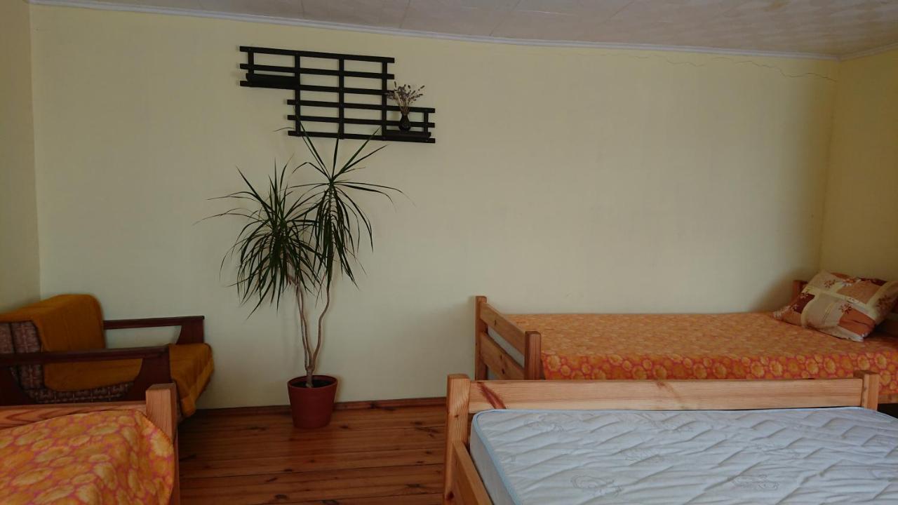 Dzivoklis Pirmie Zalmezi Apartamento Jurkalne Exterior foto