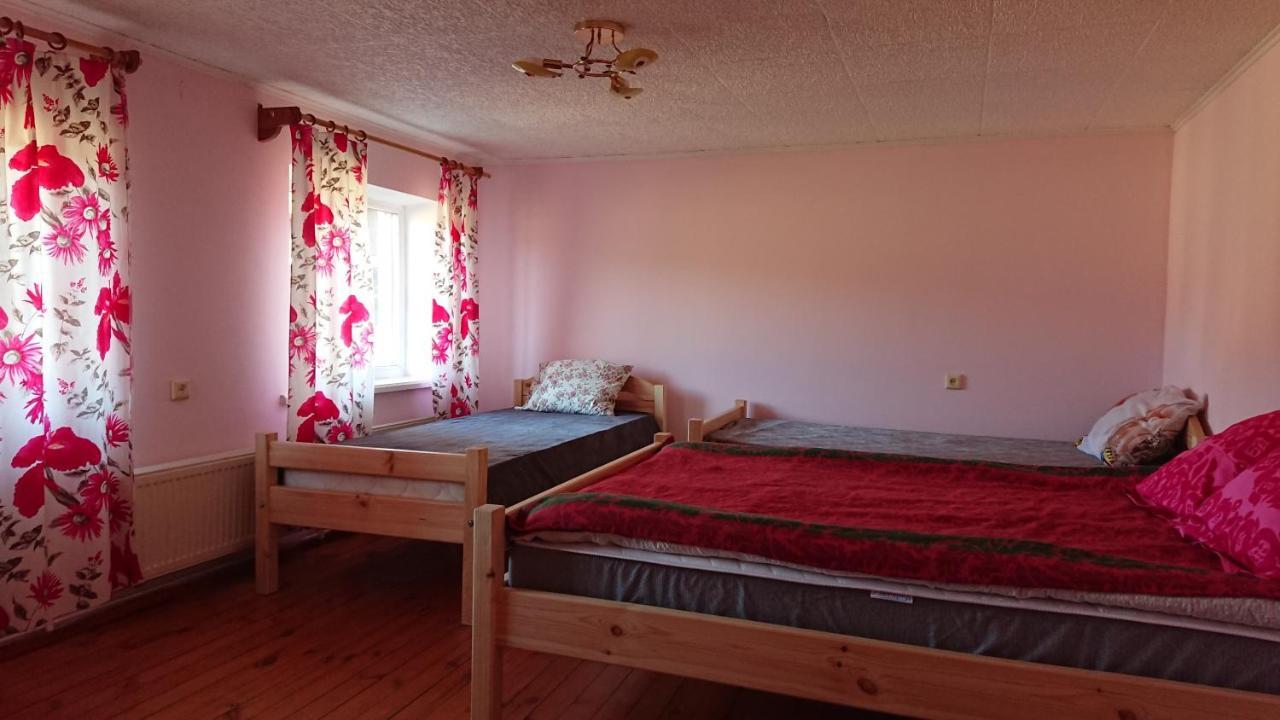 Dzivoklis Pirmie Zalmezi Apartamento Jurkalne Exterior foto