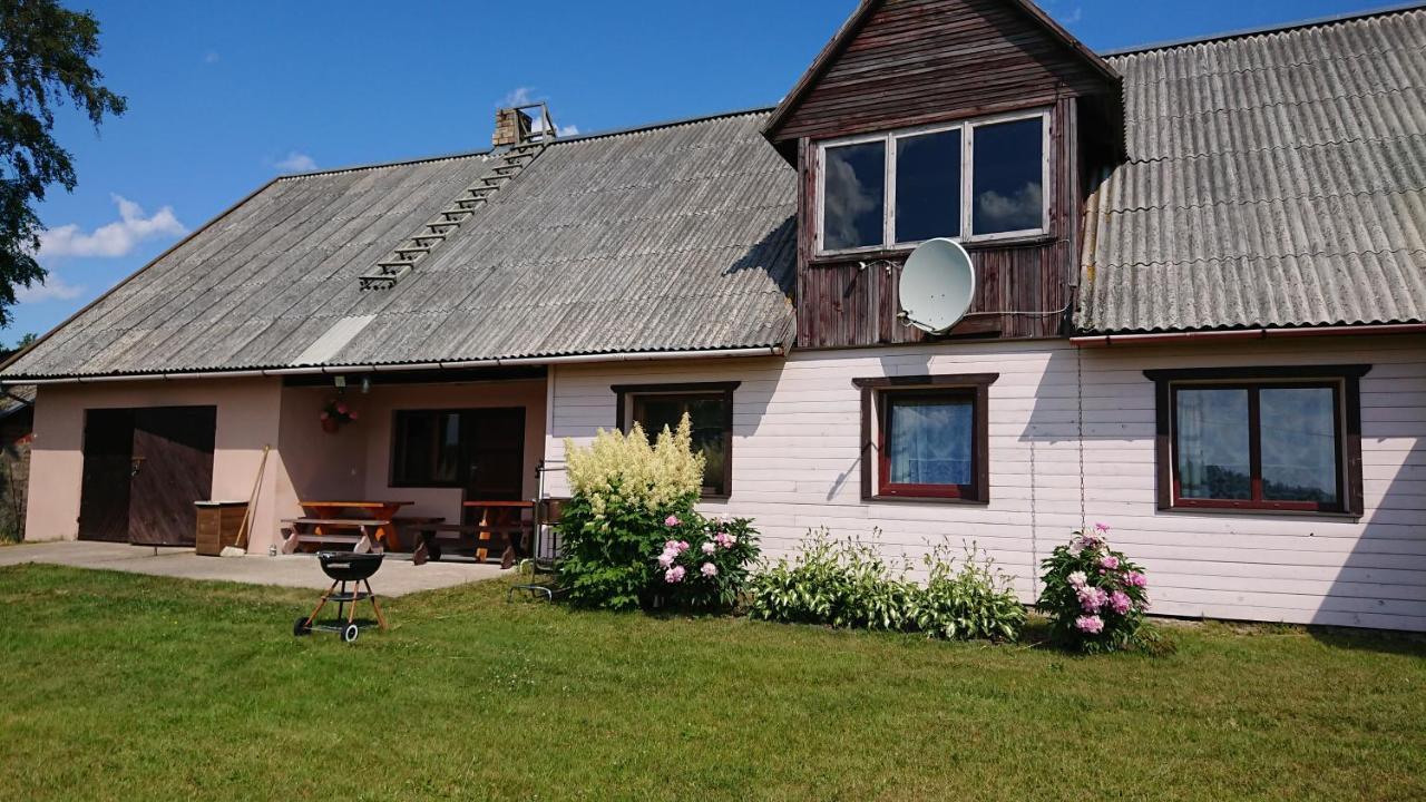 Dzivoklis Pirmie Zalmezi Apartamento Jurkalne Exterior foto